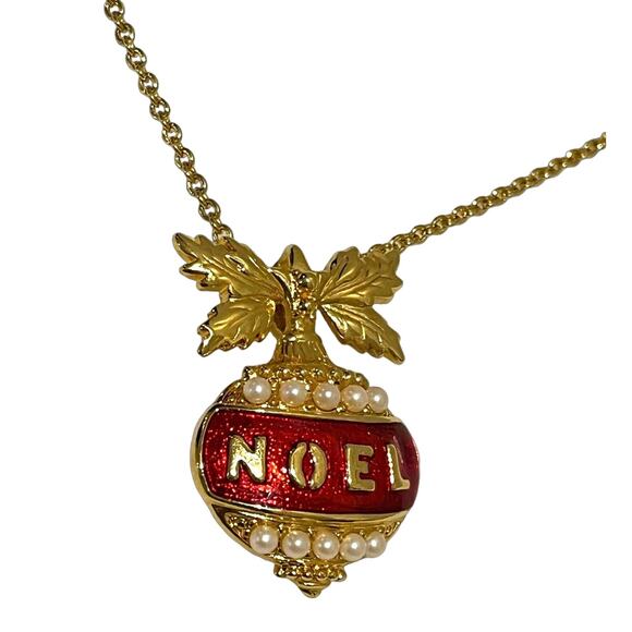 Avon Gold Noel Pendant Necklace 30" Chain Enameled Gold Faux Pearl Ornament Vtg - Picture 5 of 8